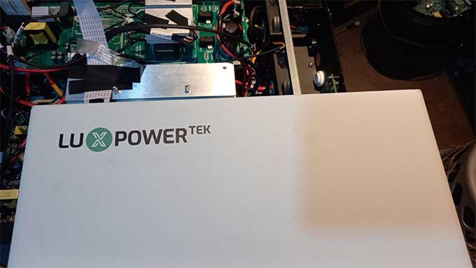 sua-chua-inverter-hybrid-luxpower